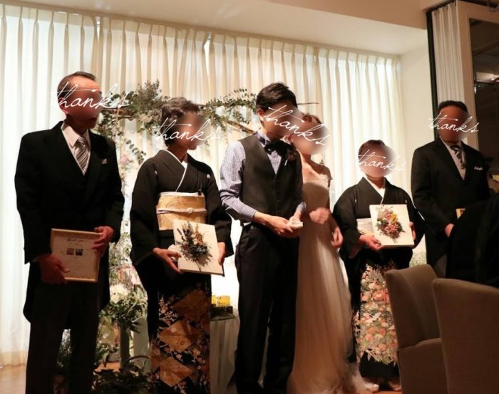 遠方のご両親におすすめの結婚式を彩る両親贈呈品10選 Chao Wedding